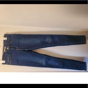 Levi’s 710 Super Skinny Jeans size 26